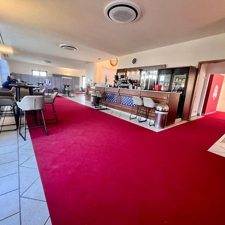 Holidays Homes Rome Golf Appartamenti Marco Simone Aeb ภายนอก รูปภาพ