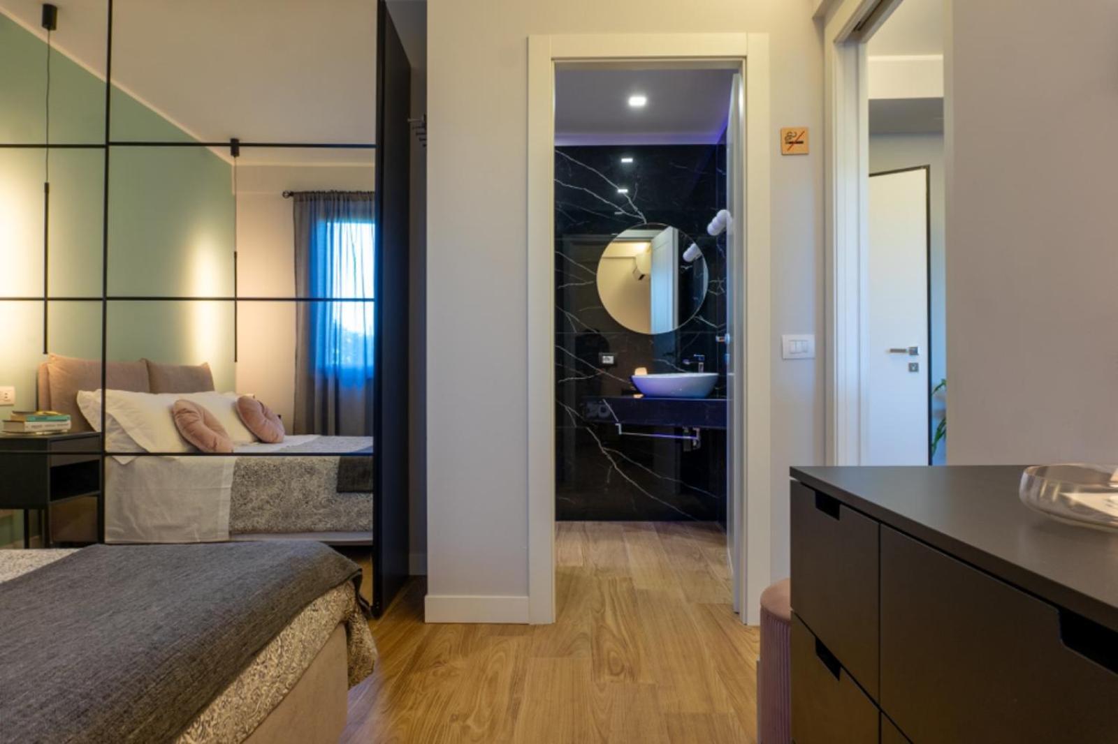 Holidays Homes Rome Golf Appartamenti Marco Simone Aeb ภายนอก รูปภาพ